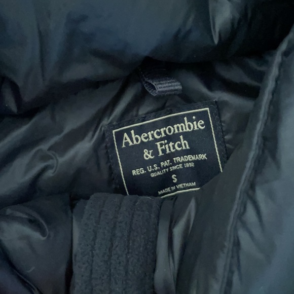 Abercrombie puffer jacket - Picture 3 of 6